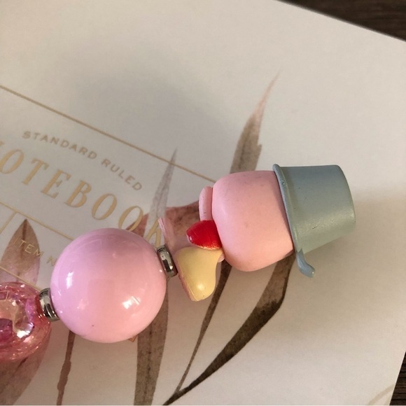 Disney doorables: Winnie the Pooh: Piglet handmade beaded pen - Picture 3 of 3